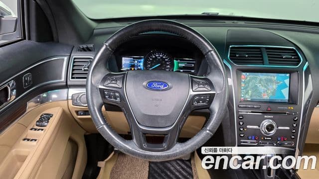 Ford Explorer 5세대, 2016 13