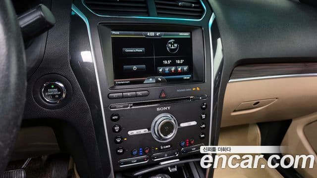 Ford Explorer 5세대, 2016 15