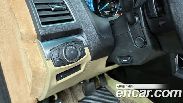 Ford Explorer 5세대, 2016 17