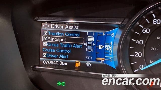 Ford Explorer 5세대, 2016 18