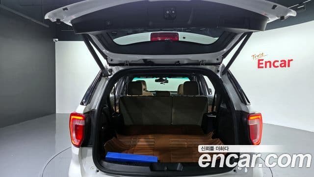 Ford Explorer 5세대, 2016 20