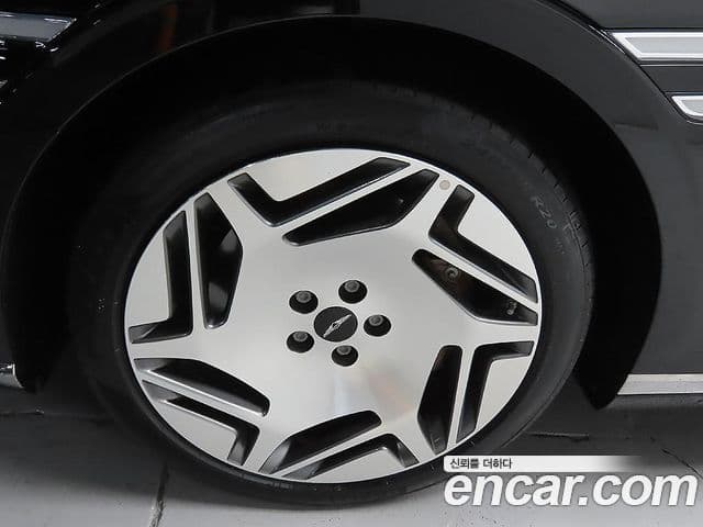 Genesis G90 (RS4) бензин 3.5 турбо e-S/C AWD LWB, 2023 все фото