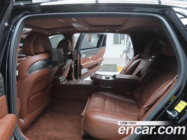 Genesis G90 (RS4) бензин 3.5 турбо e-S/C AWD LWB, 2023 9