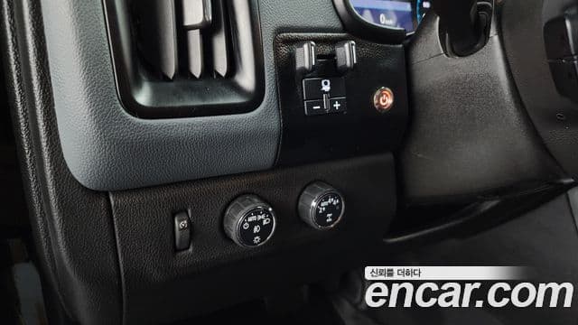 Chevrolet(GM대우) real New 콜로라도 3.6 Z71-X Midnight 4WD, 2021 14