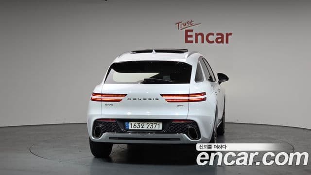 Genesis GV70, 2022 4