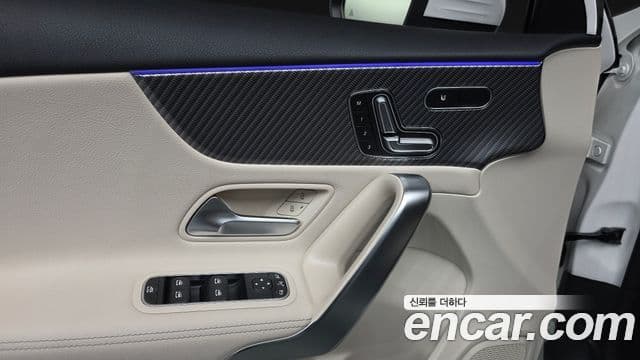 Mercedes-Benz A-класс W177 A220 хэтчбек, 2026 12