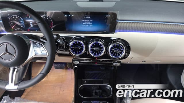 Mercedes-Benz A-класс W177 A220 хэтчбек, 2026 15