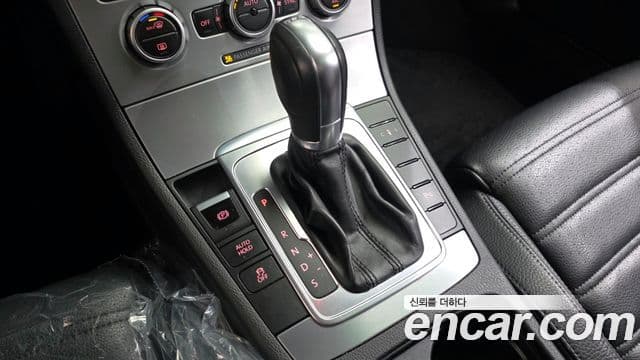 Volkswagen New CC 2.0 TSI, 2013 9