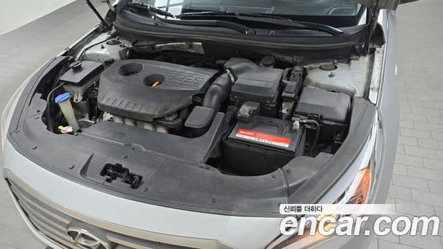 Hyundai LF Sonata Style, 2016 6