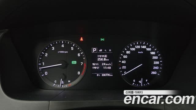 Hyundai LF Sonata Style, 2016 8