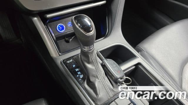 Hyundai LF Sonata Style, 2016 9