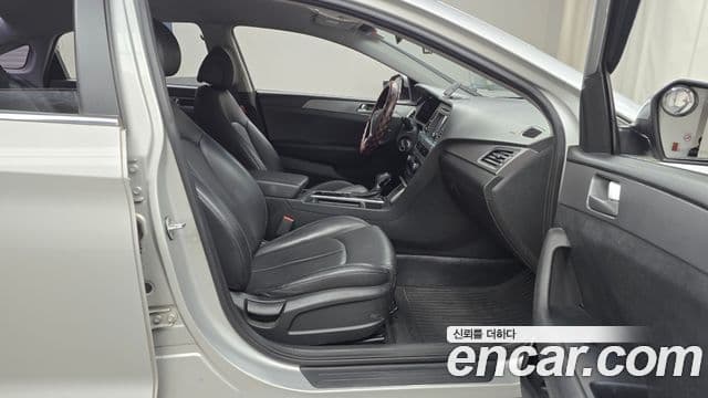 Hyundai LF Sonata Style, 2016 11