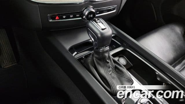 Volvo XC60 2세대 T6 Inscription, 2018 9