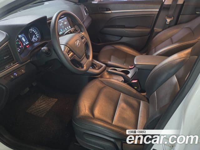 Hyundai Avante AD 1.6 GDI Value Plus, 2018 10