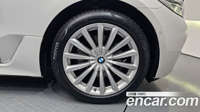 BMW 6시리즈 GT (G32) Luxury, 2023 все фото