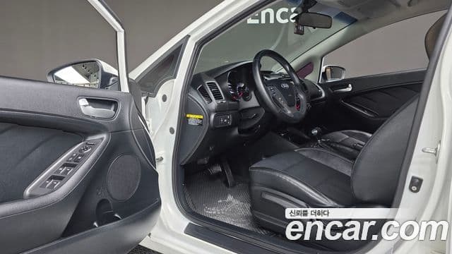 Kia K3 Luxury, 2015 11