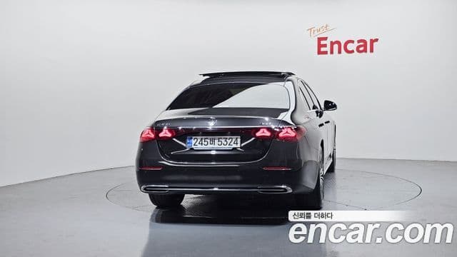 Mercedes-Benz E-класс W214 Exclusive, 2024 4