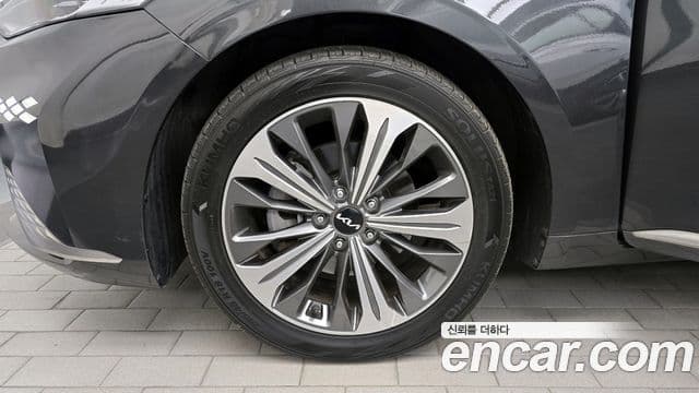 Kia K8 гибрид Signature, 2022 все фото