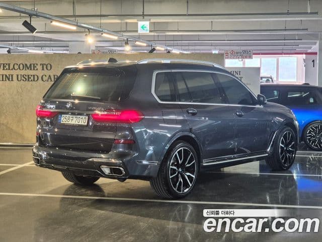 BMW X7 (G07) xDrive 40i M Sport 6인승, 2021 2