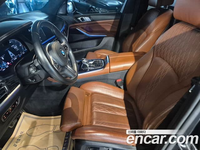 BMW X7 (G07) xDrive 40i M Sport 6인승, 2021 10