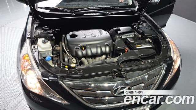 Hyundai YF Sonata Premier, 2011 6