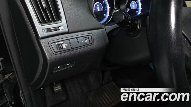 Hyundai YF Sonata Premier, 2011 14