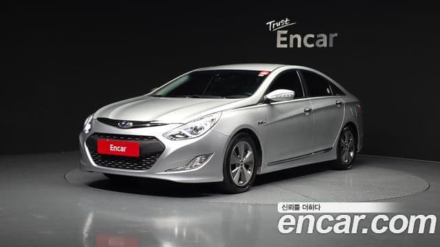 Hyundai Sonata гибрид Royal, 2012 1