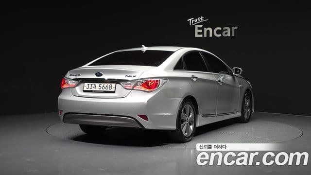 Hyundai Sonata гибрид Royal, 2012 2