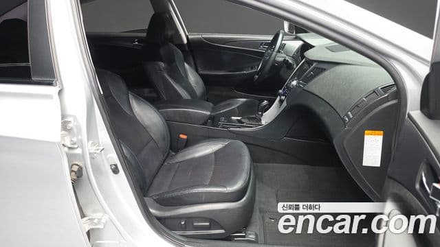 Hyundai Sonata гибрид Royal, 2012 11