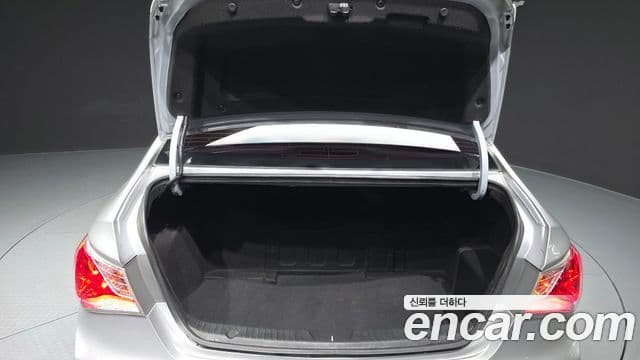 Hyundai Sonata гибрид Royal, 2012 20