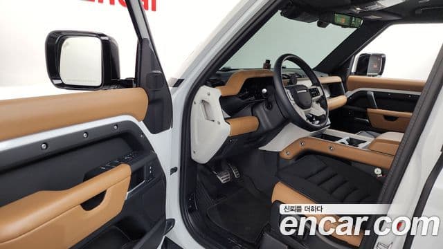 Land Rover Defender (L663) 110 D300 X-Dynamic HSE, 2025 10