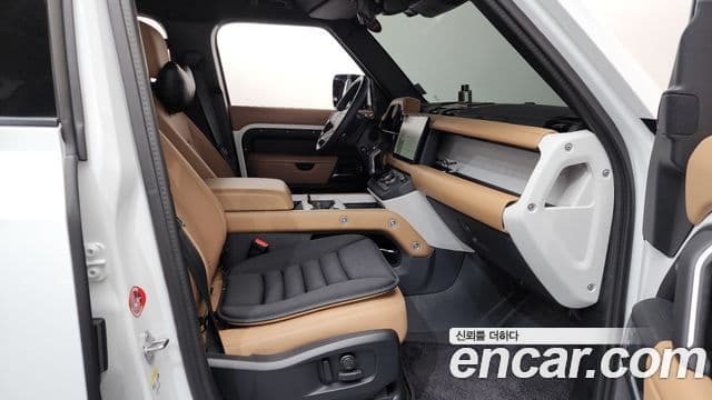 Land Rover Defender (L663) 110 D300 X-Dynamic HSE, 2025 11