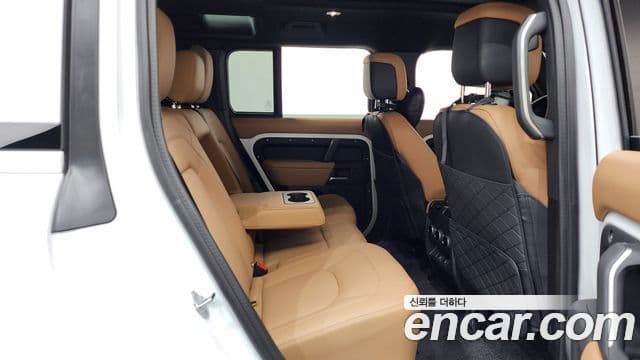 Land Rover Defender (L663) 110 D300 X-Dynamic HSE, 2025 12