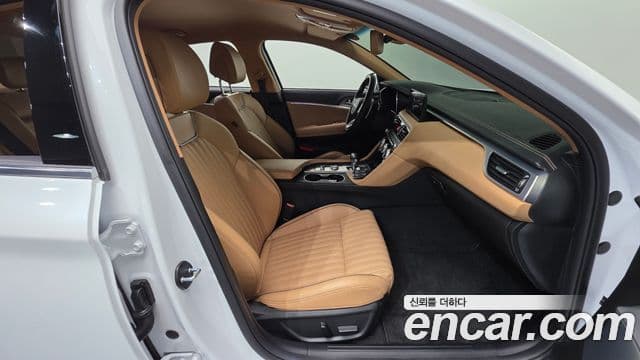 Genesis The / новый New G70, 2023 10