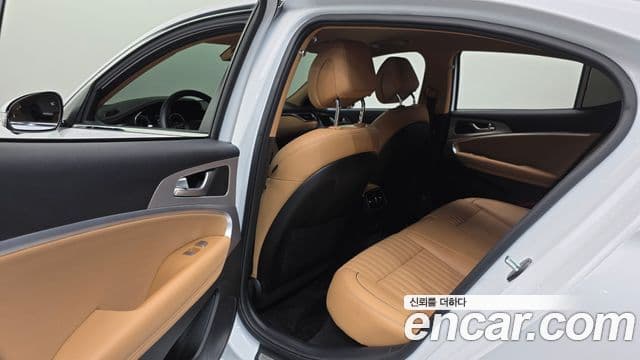 Genesis The / новый New G70, 2023 17