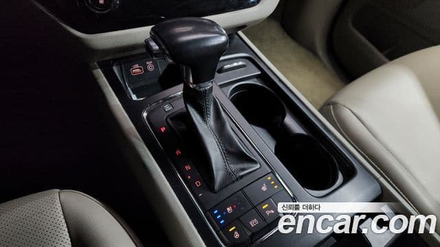 Kia All New Carnival Luxury, 2018 9