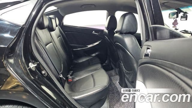 Hyundai Accent(новый кузов / новое поколение) 1.6 GDI top, 2012 12