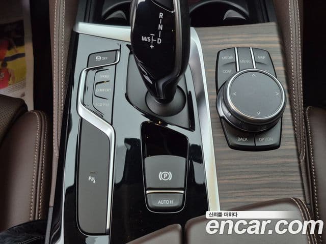 BMW 5시리즈 (G30) 520d Luxury Plus, 2018 9