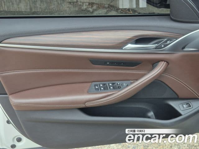 BMW 5시리즈 (G30) 520d Luxury Plus, 2018 13