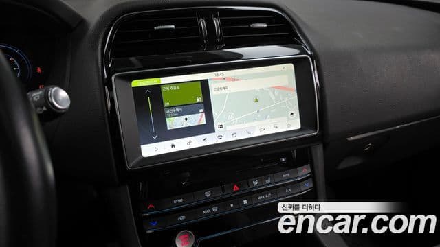 Jaguar F-PACE Prestige, 2017 14