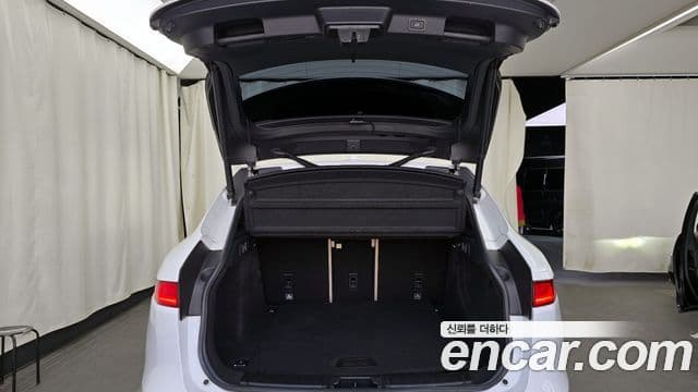 Jaguar F-PACE Prestige, 2017 20