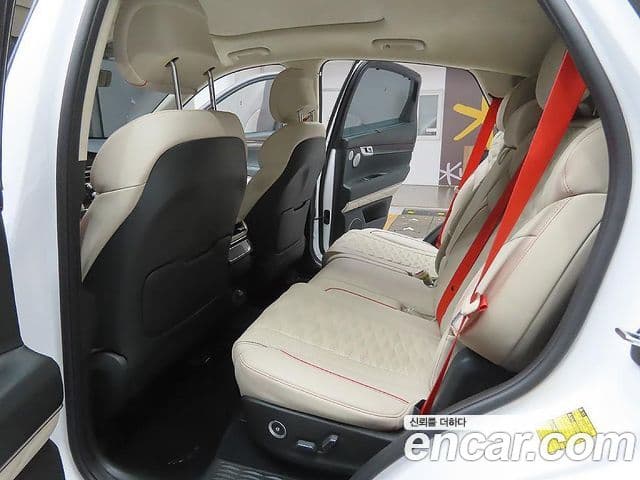 Genesis GV80 купе, 2024 15