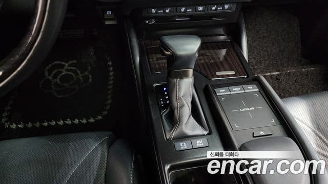 Lexus ES300h 7세대 Luxury Plus, 2021 9