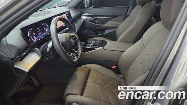 BMW 5시리즈 (G60) 523d M Sport, 2025 10