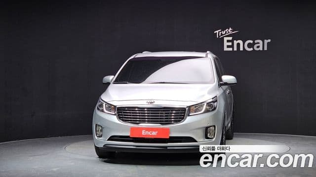 Kia All New Carnival Prestige, 2015 3
