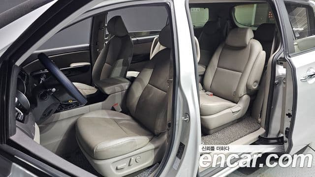 Kia All New Carnival Prestige, 2015 10