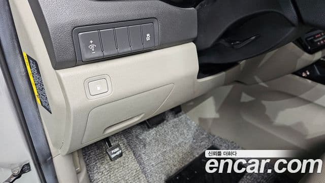 Kia All New Carnival Prestige, 2015 13