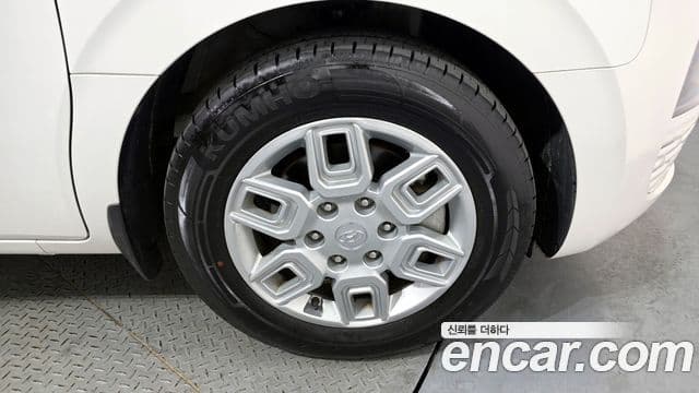 Hyundai Staria Modern, 2022 все фото