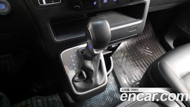 Hyundai Staria Modern, 2022 9