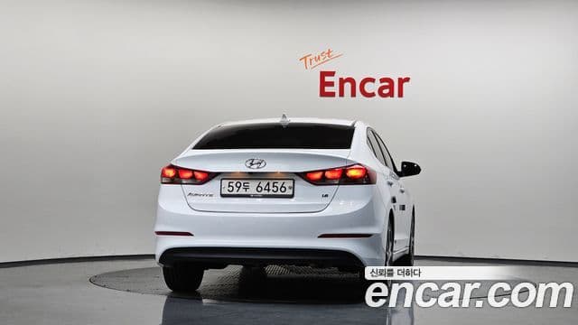 Hyundai Avante AD 1.6 GDI Value Plus, 2018 4